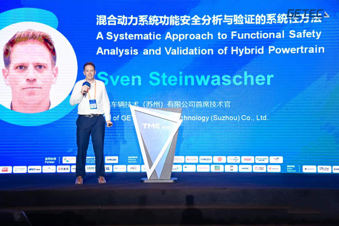 81729796.png 640.png